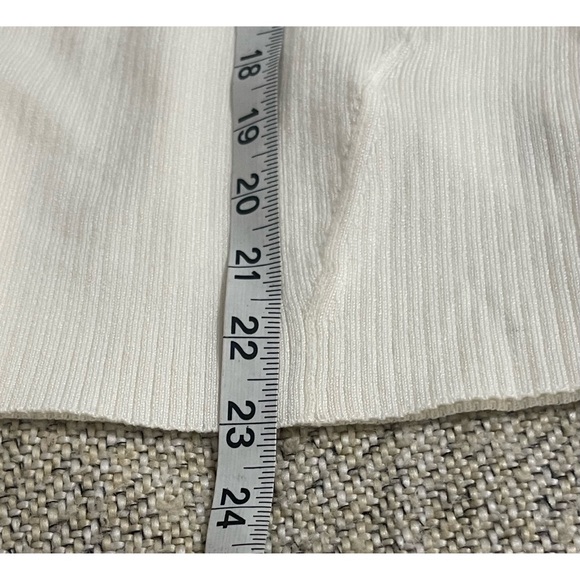 Anthropologie Mock Neck Balloon Long Sleeved Ivory Sweater NWT Size L - Picture 8 of 15